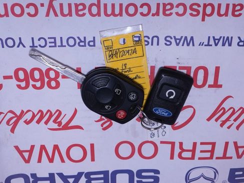 Used 2018 Ford Escape SEL image 38