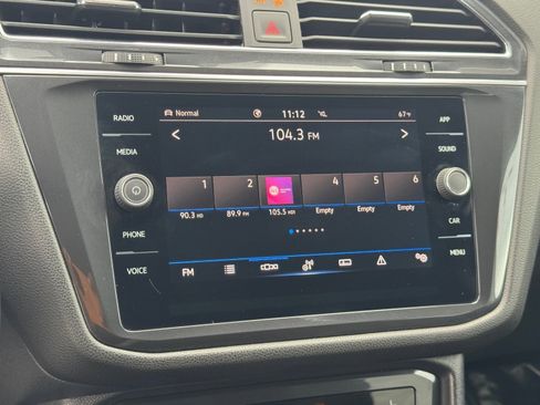 Used 2024 Volkswagen Tiguan SE image 29