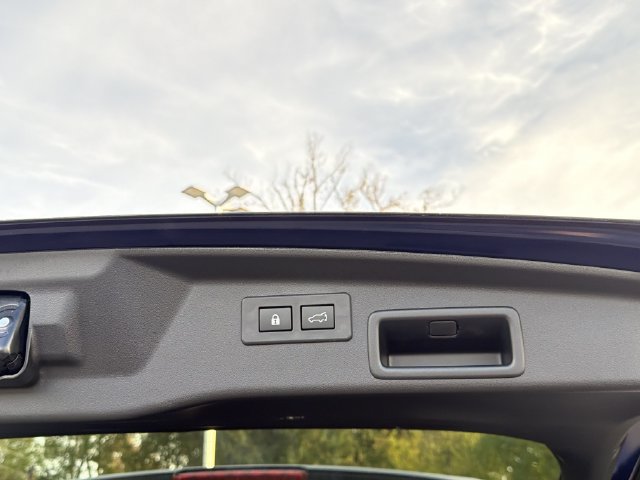 Certified 2026 Subaru Outback Limited AWD/4WD image 15