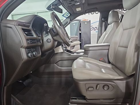 Certified 2021 Chevrolet Tahoe LT w/ Luxury Package AWD/4WD image 22