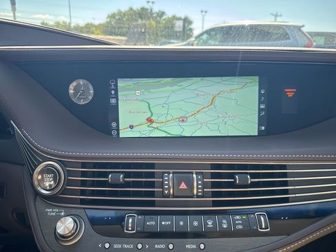 Used 2019 Lexus LS 500 AWD image 36