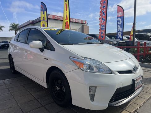 Used 2013 Toyota Prius Two image 1