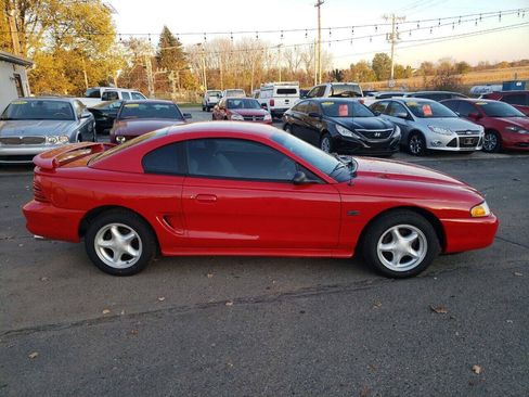 Used 1994 Ford Mustang GT RWD image 10