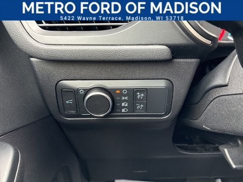 Certified 2022 Ford Escape SE w/ SE Sport Appearance Package image 29