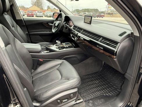 Used 2018 Audi Q7 3.0T Prestige w/ Prestige Package image 32