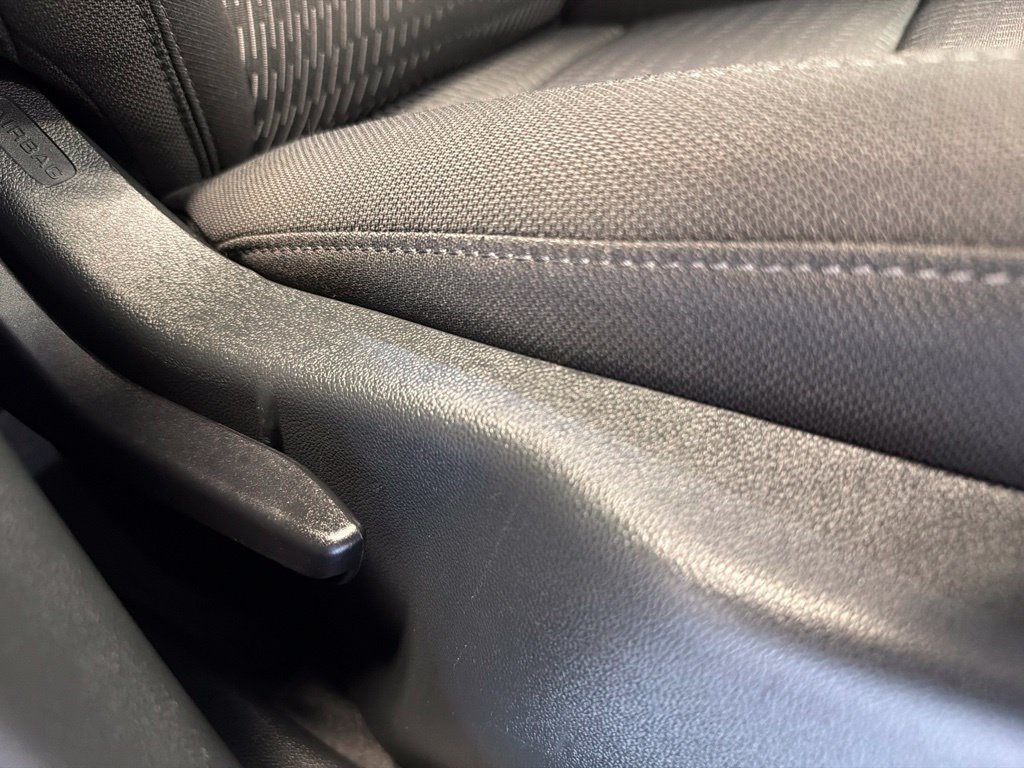 Used 2026 Chevrolet Equinox LT AWD/4WD image 30