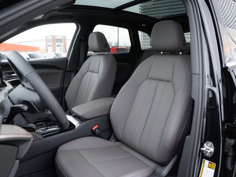 New 2025 Audi Q5 Premium image 22