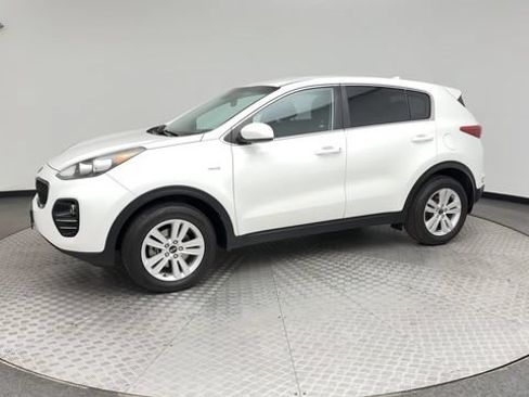 Used 2017 Kia Sportage LX AWD/4WD image 6