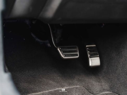 Used 2022 Ford Mustang Shelby GT500 w/ Carbon Fiber Track Pack RWD image 40