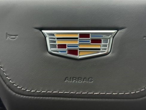 Certified 2025 Cadillac Escalade Sport Platinum w/ LPO, ONYX Package AWD/4WD image 9
