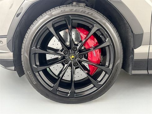 Used 2024 Lamborghini Urus S image 35