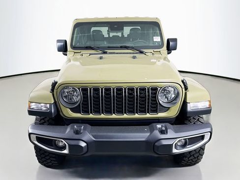 New 2025 Jeep Gladiator Sport image 2