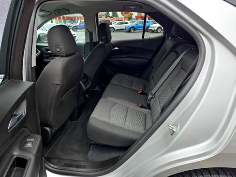Used 2021 Chevrolet Equinox LT image 14
