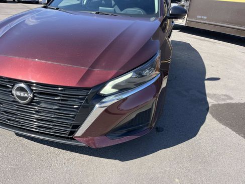 Used 2024 Nissan Altima 2.5 SV AWD/4WD image 9