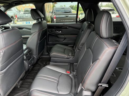 Certified 2026 Honda Pilot TrailSport image 14