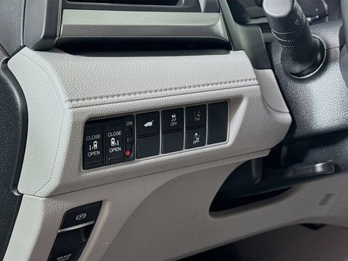 Used 2018 Honda Odyssey EX-L image 14