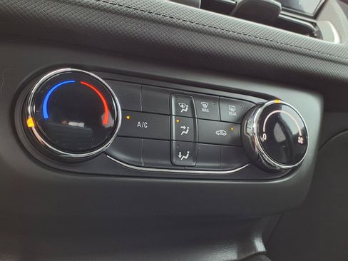 Used 2024 Chevrolet TrailBlazer LS w/ LS Convenience Package FWD image 6