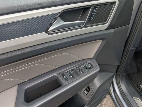 Used 2021 Volkswagen Atlas SE image 22