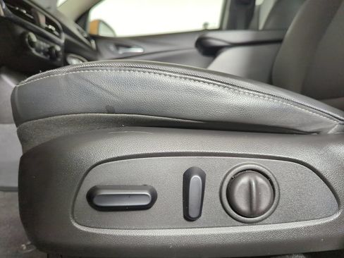 Used 2024 Buick Encore GX Preferred w/ Comfort Package FWD image 25
