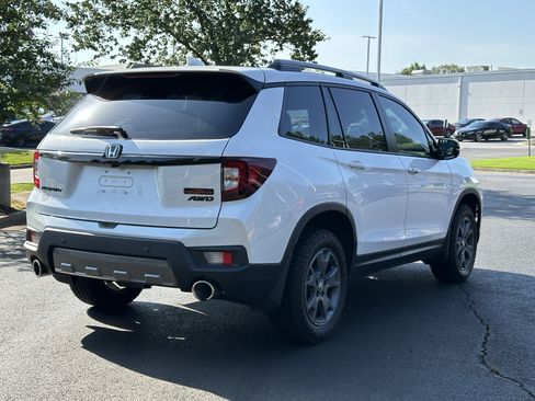 Used 2025 Honda Passport TrailSport image 13