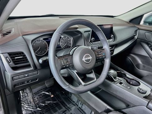 Used 2023 Nissan Rogue SV w/ SV Premium B Package AWD/4WD image 8