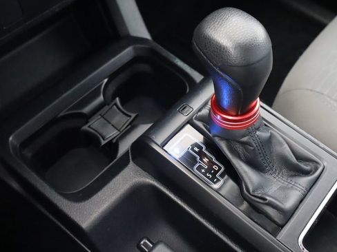 Used 2019 Toyota Tacoma SR image 30