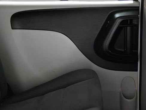 Used 2017 Dodge Grand Caravan SE w/ Power Window Group image 15