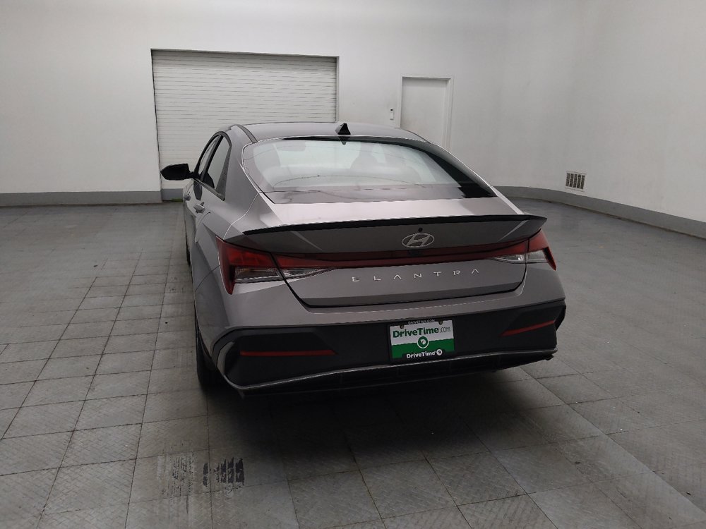 Used 2025 Hyundai Elantra Sport FWD image 6