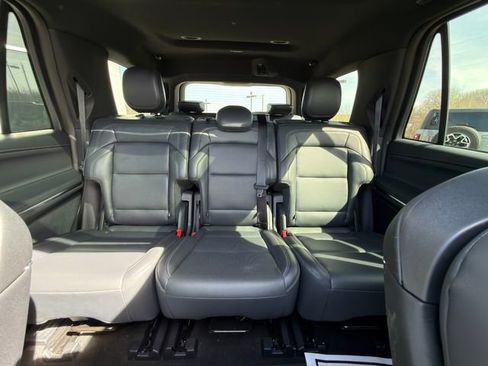 Used 2025 Lincoln Navigator Reserve w/ Jet Appearance Package image 50