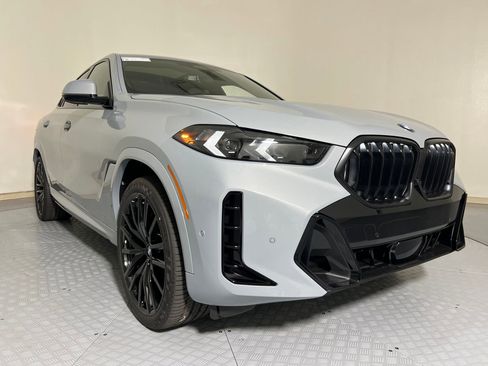 New 2026 BMW X6 xDrive40i w/ Climate Comfort Package image 7
