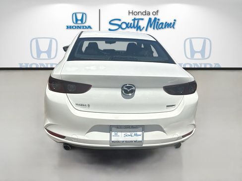 Used 2020 MAZDA MAZDA3 Sedan FWD image 6