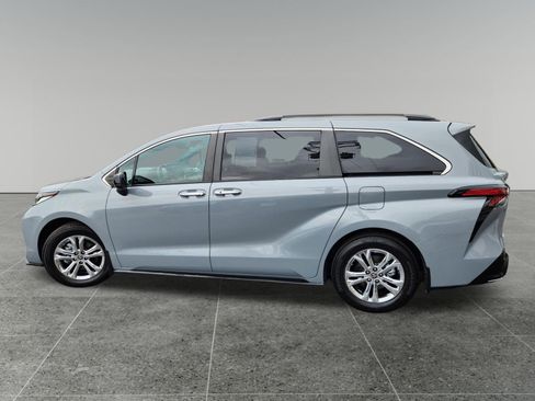 Certified 2023 Toyota Sienna XSE w/ XSE Plus Package AWD/4WD image 4