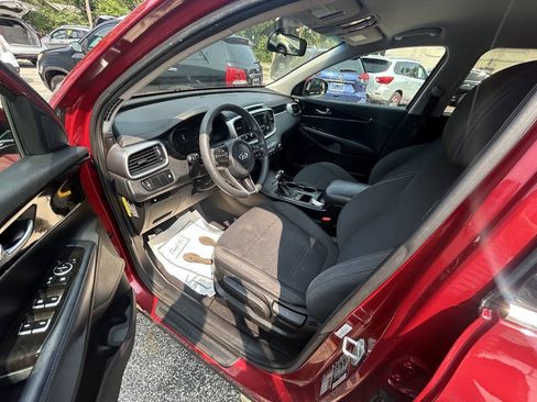 Used 2017 Kia Sorento AWD image 6