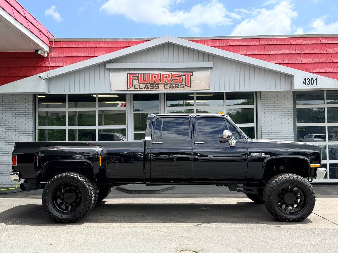 Used 1987 GMC Sierra 3500 4x4 Crew Cab image 2