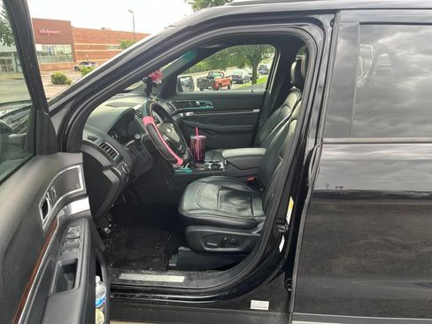 Used 2019 Ford Explorer Limited w/ Class III Trailer Tow Package FWD image 6