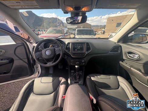 Used 2021 Jeep Cherokee Trailhawk w/ Premium Leather Package image 6
