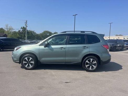 Used 2018 Subaru Forester 2.5i Premium AWD/4WD image 2