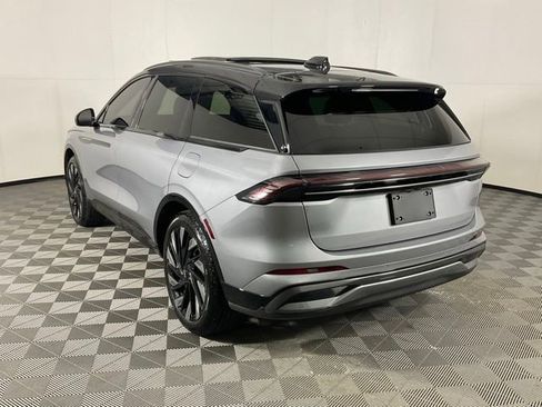 Used 2025 Lincoln Nautilus Reserve w/ Jet Appearance Package AWD/4WD image 4