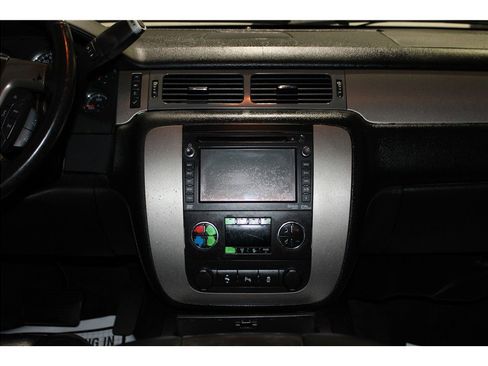 Used 2013 Chevrolet Tahoe LTZ image 16