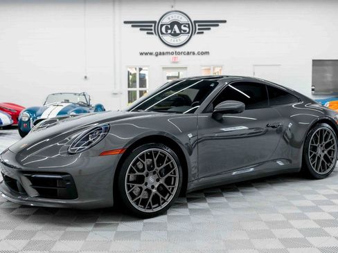 Used 2020 Porsche 911 Carrera S RWD image 3