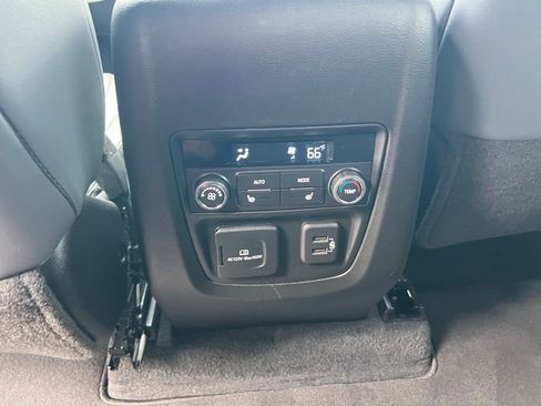 Used 2024 Buick Enclave Premium AWD/4WD image 23