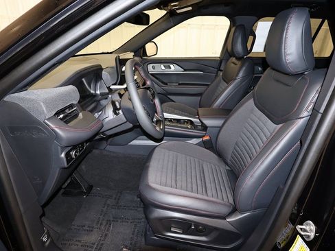 New 2026 Ford Explorer ST-Line w/ ST-Line Street Pack image 12