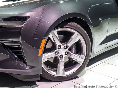 Used 2016 Chevrolet Camaro SS RWD image 5
