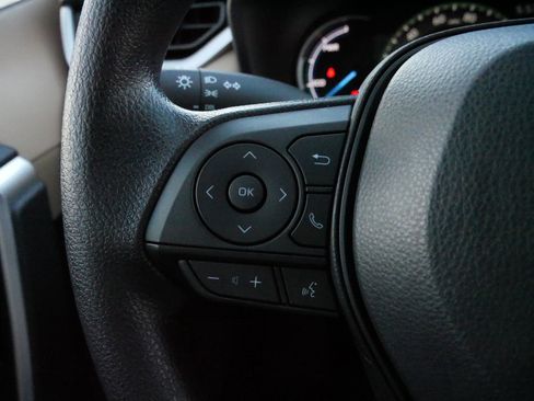 Certified 2025 Toyota RAV4 LE image 26