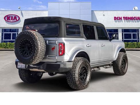 Used 2022 Ford Bronco Outer Banks image 4