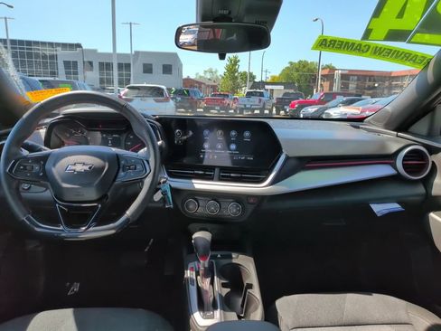 Used 2024 Chevrolet Trax RS w/ Driver Confidence Package FWD image 14
