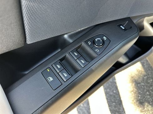 New 2025 BMW X3 xDrive30i w/ Convenience Package image 17