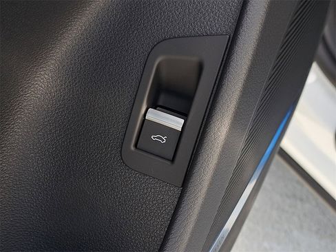 New 2026 Audi Q8 Premium Plus image 21