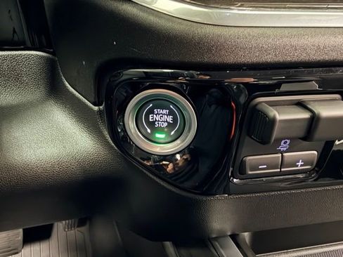 Certified 2024 Chevrolet Silverado 2500 LTZ w/ LTZ Premium Package image 17