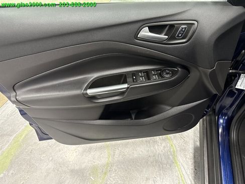 Used 2017 Ford C-MAX SE image 21